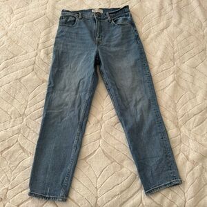 Abercrombie & Fitch The Mom High Rise Jeans
